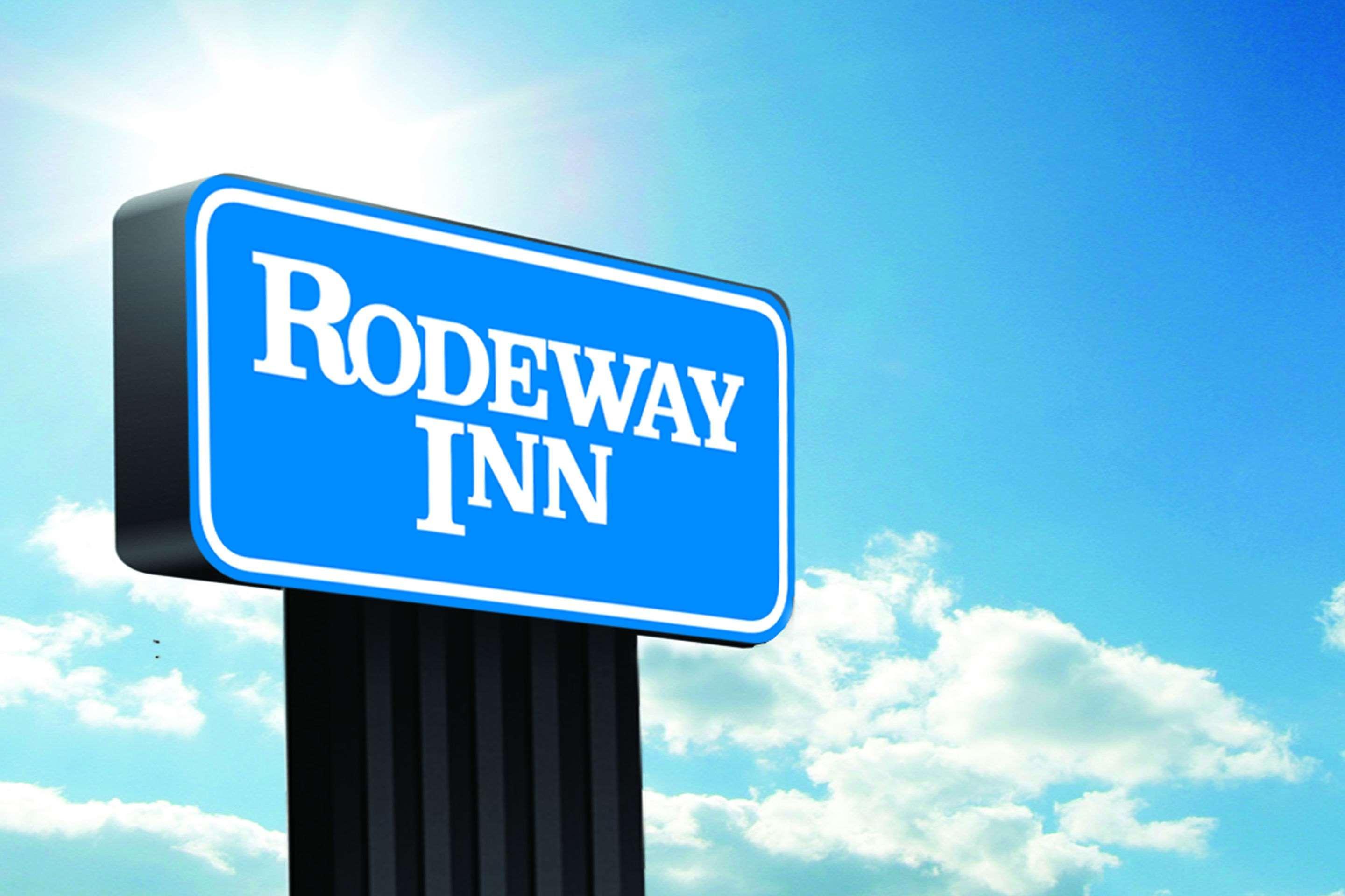 Rodeway Inn Pittsfield Экстерьер фото
