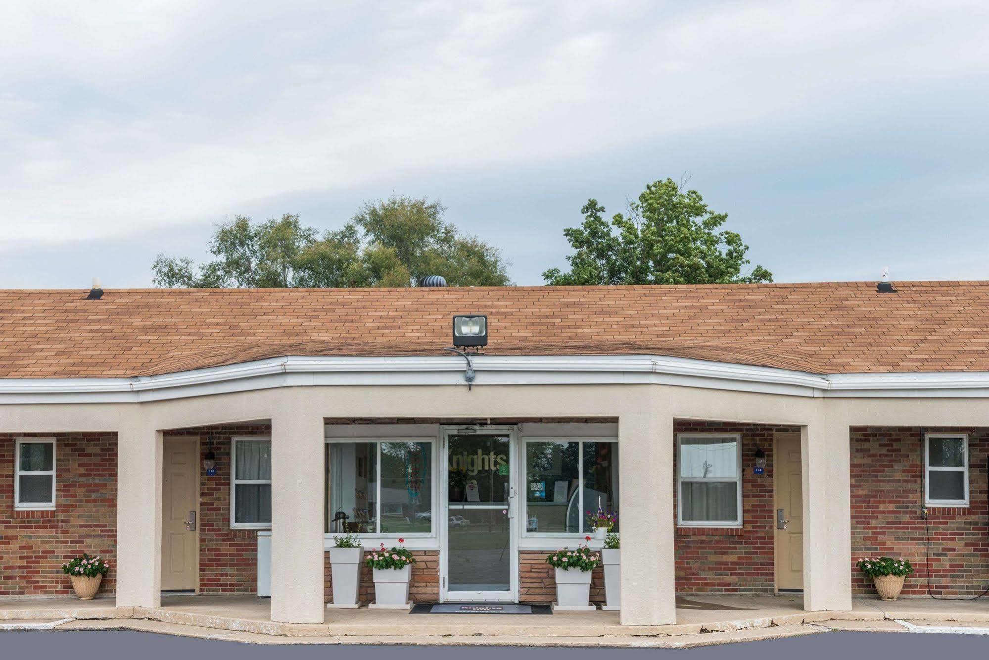 Rodeway Inn Pittsfield Экстерьер фото